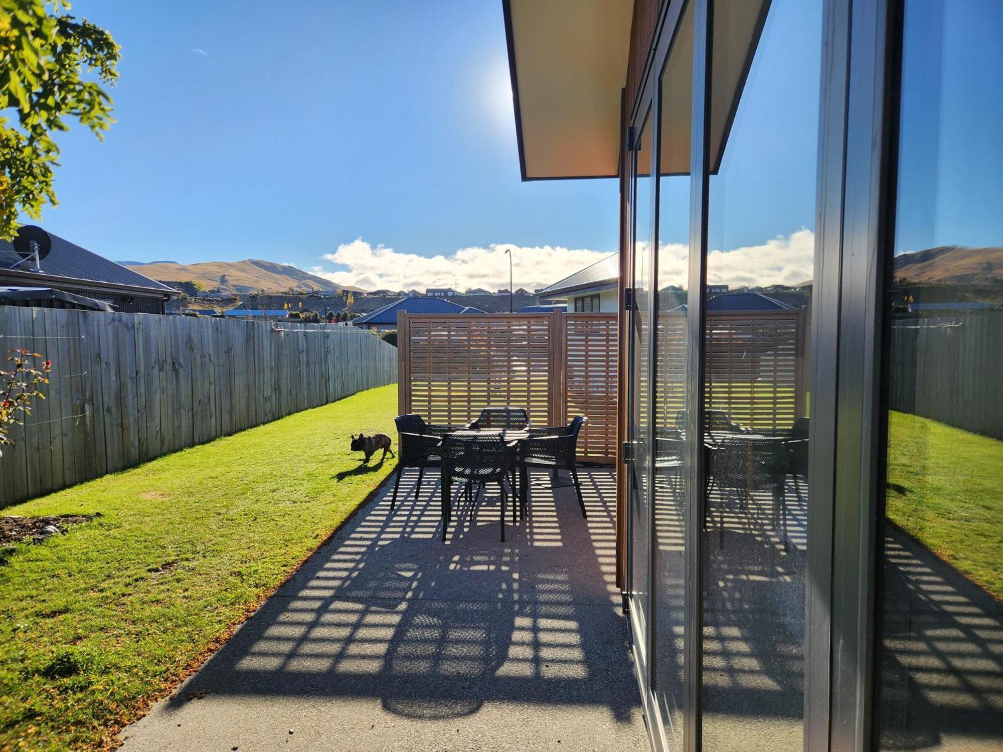 Equestrian View - Gorgeous Cozy Bungalow Shotover 퀸즈타운 외부 사진